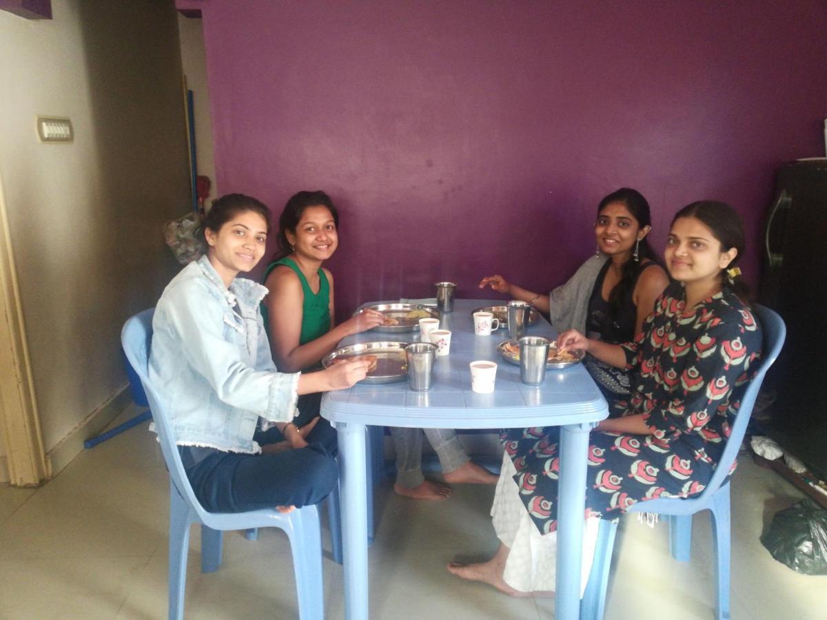 Abhi Homestay Хампи Екстериор снимка