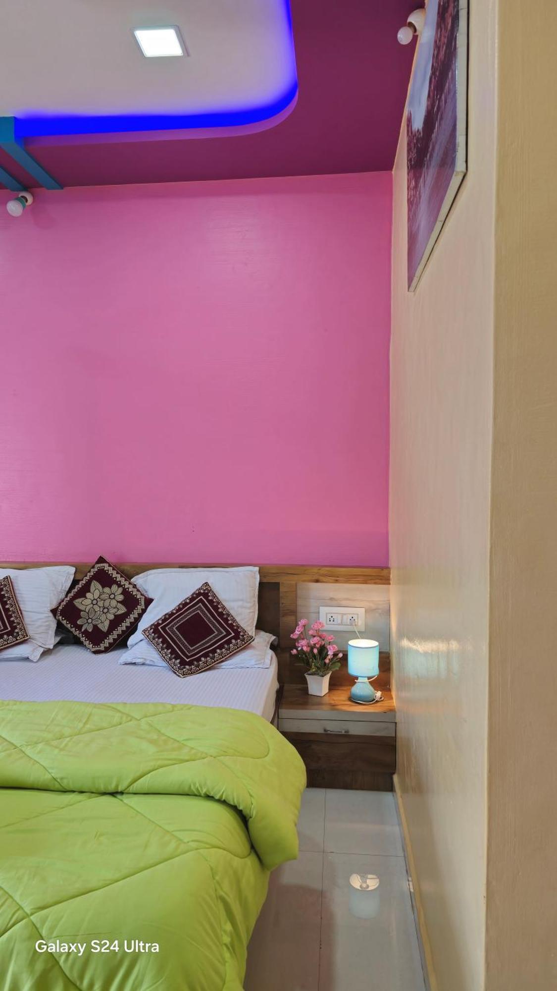 Abhi Homestay Хампи Екстериор снимка