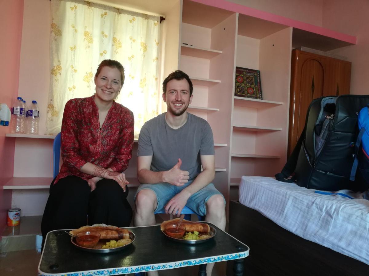 Abhi Homestay Хампи Екстериор снимка
